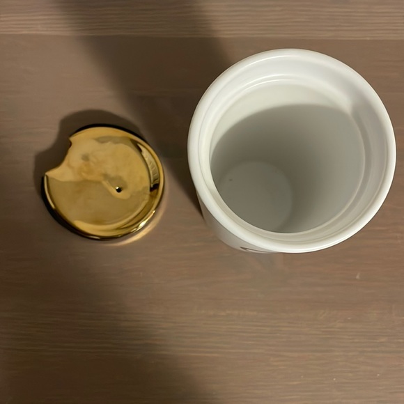 Starbucks White and Gold Peace Sign Ceramic Travel Mug - Picture 10 of 11